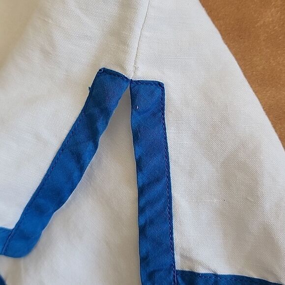 Linen Embroidered V~Neck Tunic Size Large With Blue Piping - Picture 7 of 7